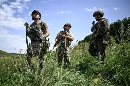 Découverte macabre : les restes d'un soldat ukrainien dans la zone frontalière russe