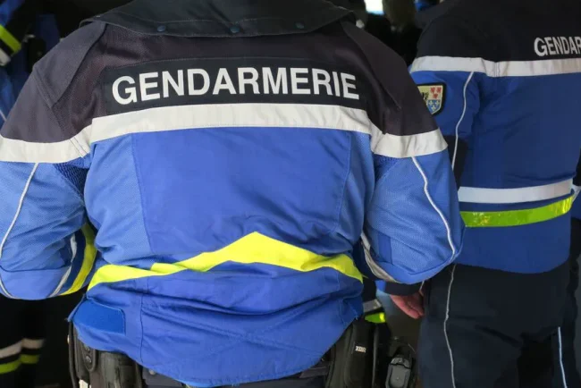 Deux jeunes hommes devant le tribunal pour un cambriolage
