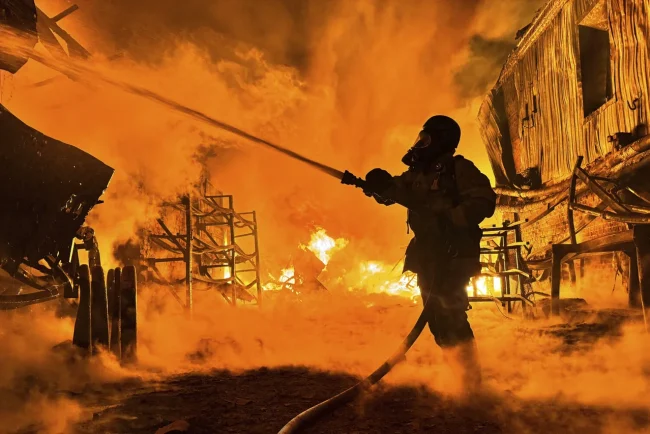 Explosions en Ukraine : alerte aérienne et dommages matériels