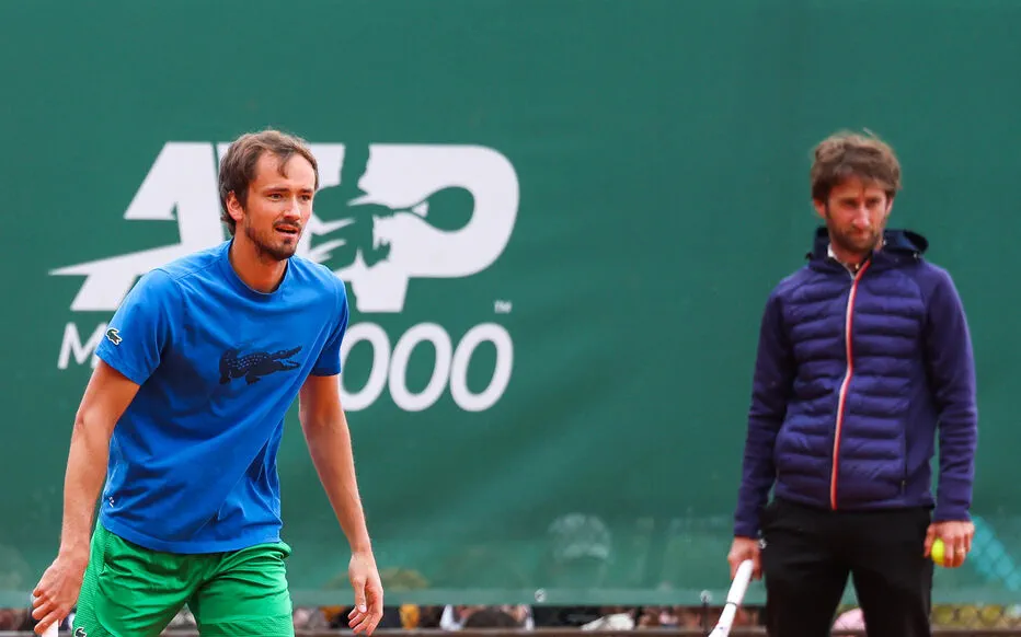 Fin de l'aventure Cervara-Medvedev