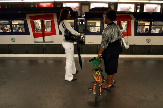 Galère en vue ! Le trafic perturbé sur la ligne A du RER
