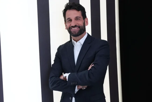 La bataille féroce pour la première place sur le marché français de l'information