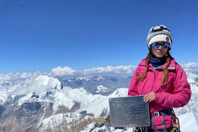 La mort tragique de Natalia Nagovitsyna : une alpiniste russe de 48 ans meurt dans le Jengish Chokusu