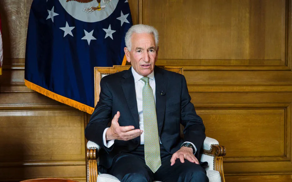 L'ambassadeur des États-Unis en France dément toute intention de nuire