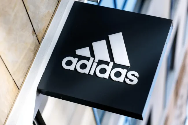 Le gouverneur d'Oaxaca s'oppose aux nouvelles chaussures Adidas Oaxaca Slip-On