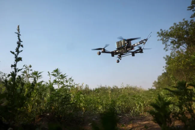 Le ministre allemand de la Défense réagit aux informations sur les drones de surveillance étrangers