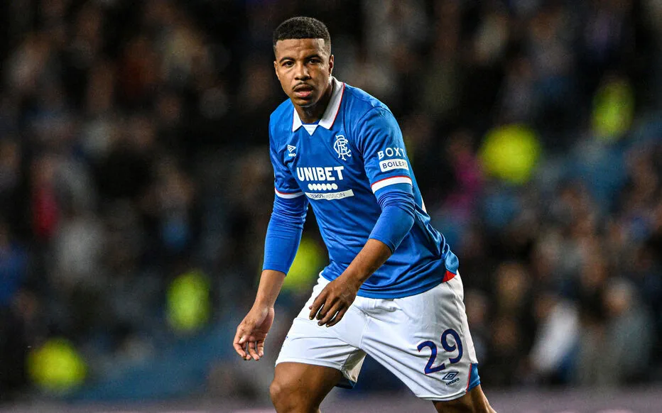Les Glasgow Rangers et la situation inhabituelle de Hamza Imbuele