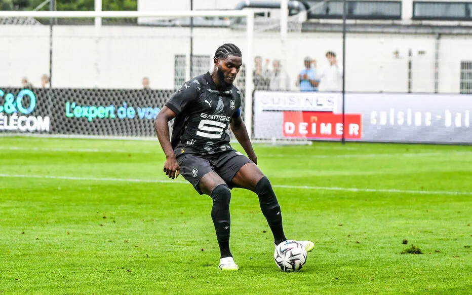 Lilian Brassier : grave blessure au genou lors du match contre la Real Sociedad