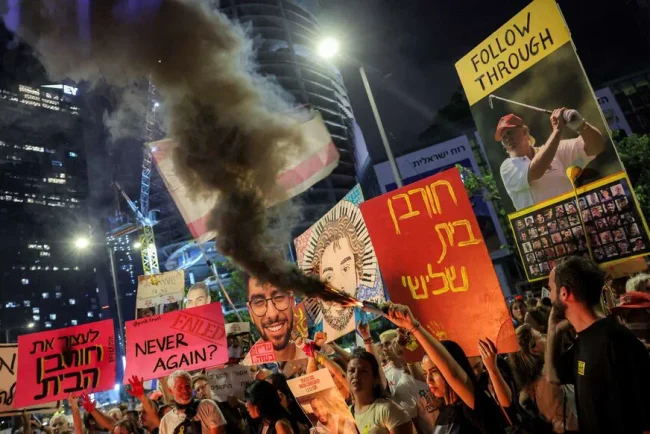Manifestation massive à Tel-Aviv pour exiger le retour des otages de Gaza