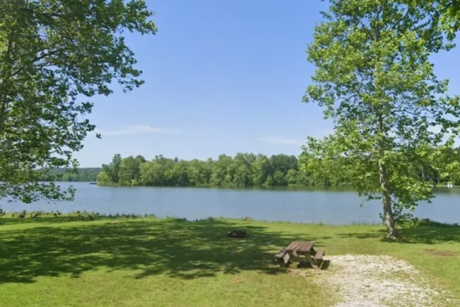 Mort tragique d'un enfant Amish : la mère sera accusée de meurtre aggravé