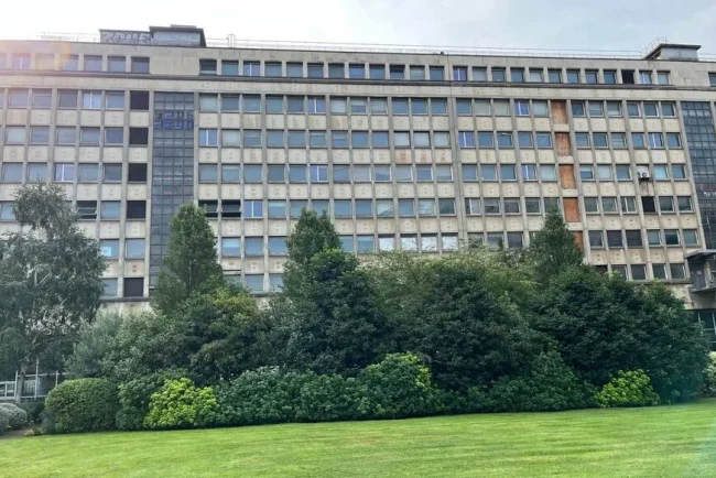 Paris transforme l'ancienne barre Cassan F du campus Jussieu en logement social pour étudiants