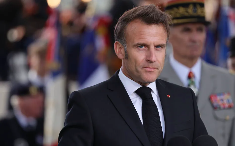 Tension France-Algérie : Emmanuel Macron durcit le ton