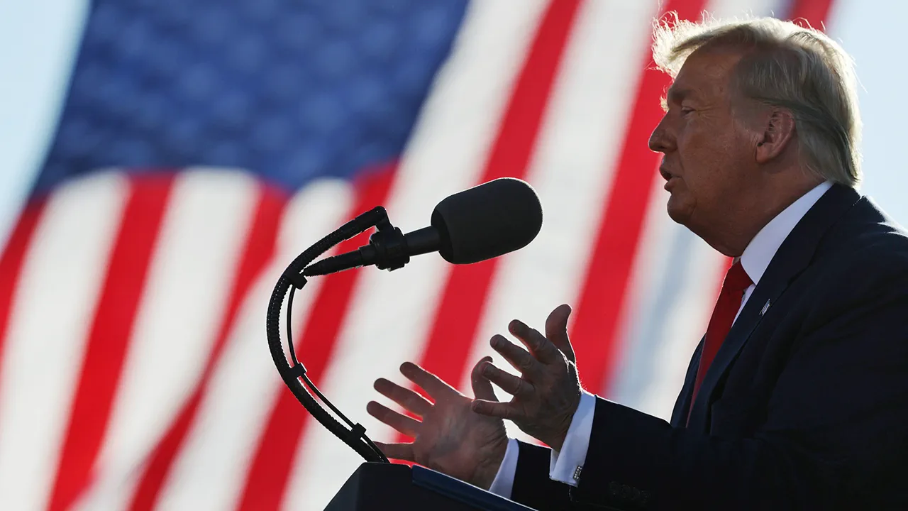 Trump menace de répondre par les armes à l'agression russe présumée