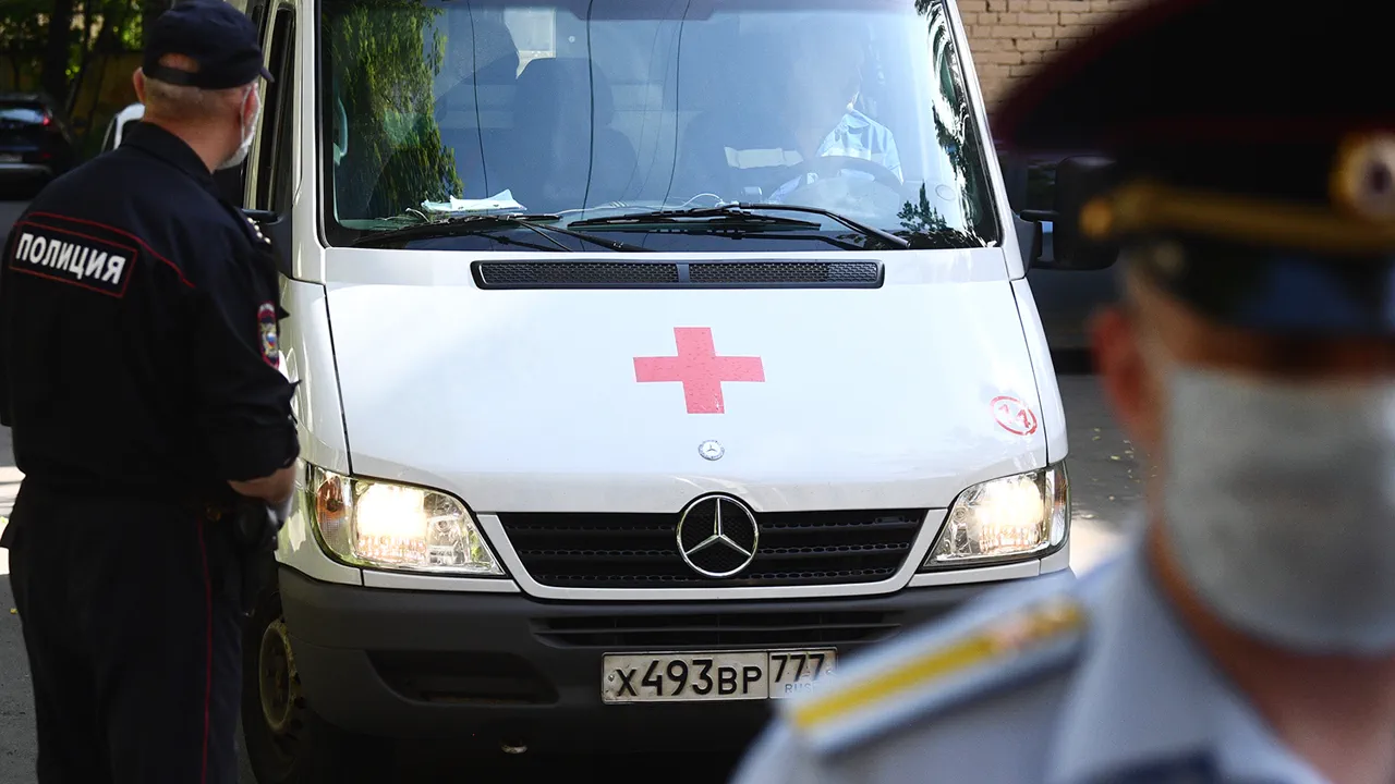 Un enfant blessé lors d'une attaque reçoit des soins médicaux ; un incendie suite à une attaque sur Svnya-Transportny