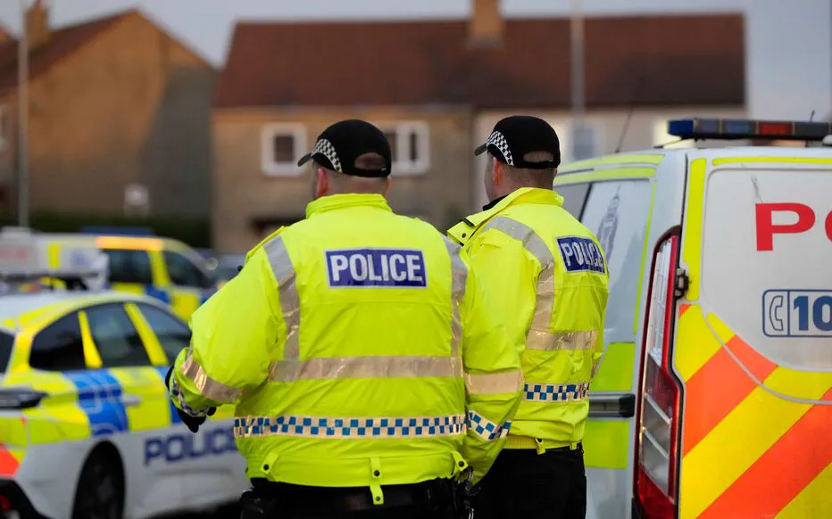 Un fugitif accusé de viol reconnu coupable après avoir simulé sa mort et fui aux Éco-ues