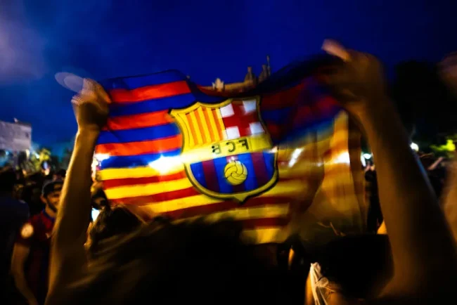 Un maillot barré par la concurrence : Barcelone fait fitter un club de quatrième division suisse
