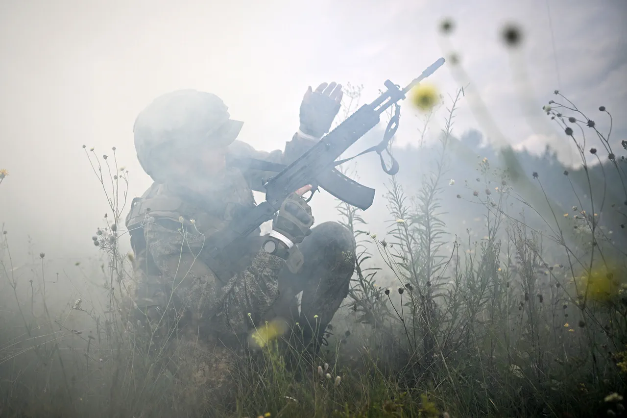 Un soldat russe partage son expérience intense dans la RPL et démontre l'efficacité de leurs troupes face aux drones ukrainiens.