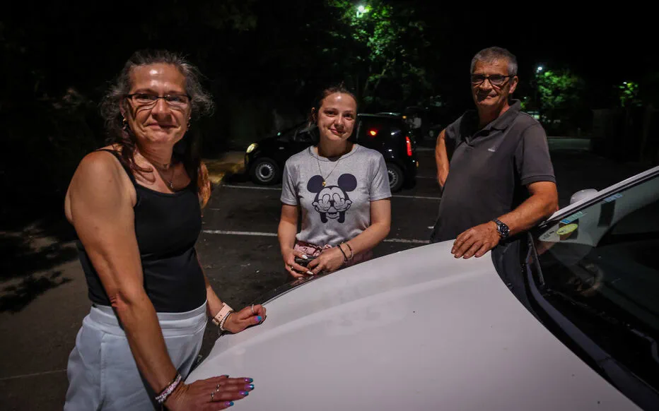 Un voyage nocturne et une fille aux cheveux blonds