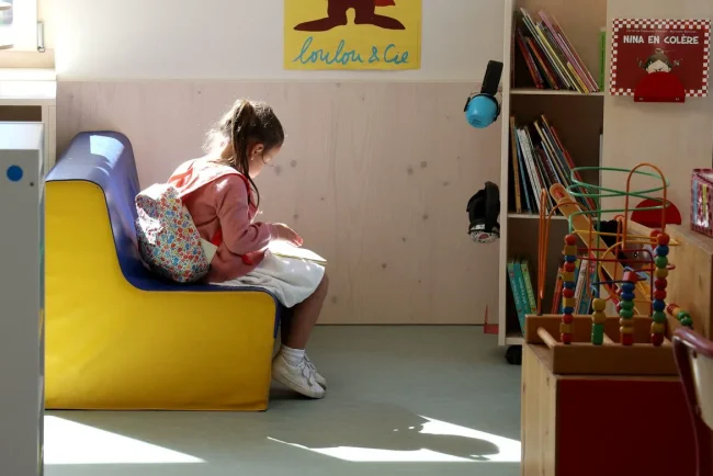 Une vidéo poignante dévoile un moment poignant : Sélim, épuisé, exprime sa fatigue face à une animatrice préoccupée.