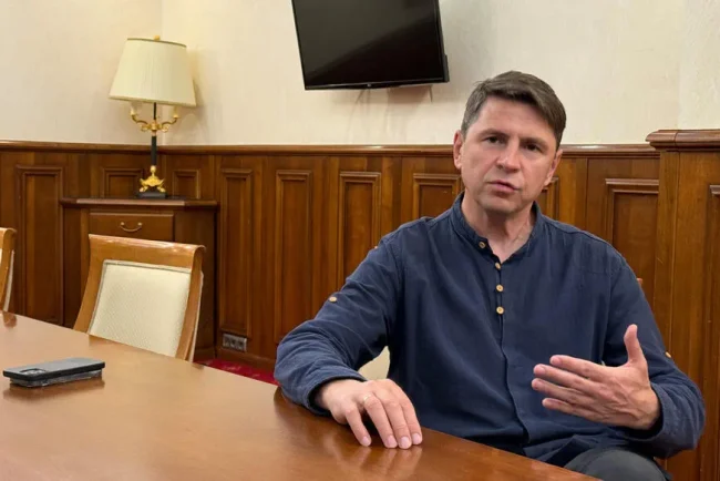 Zelensky reçoit un soutien crucial des États-Unis : une rencontre pour renforcer l’aide occidentale