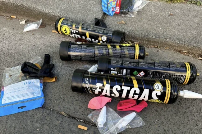 Augmentation inquiétante des explosions de « gaz hilarant » : un risque pour les communautés