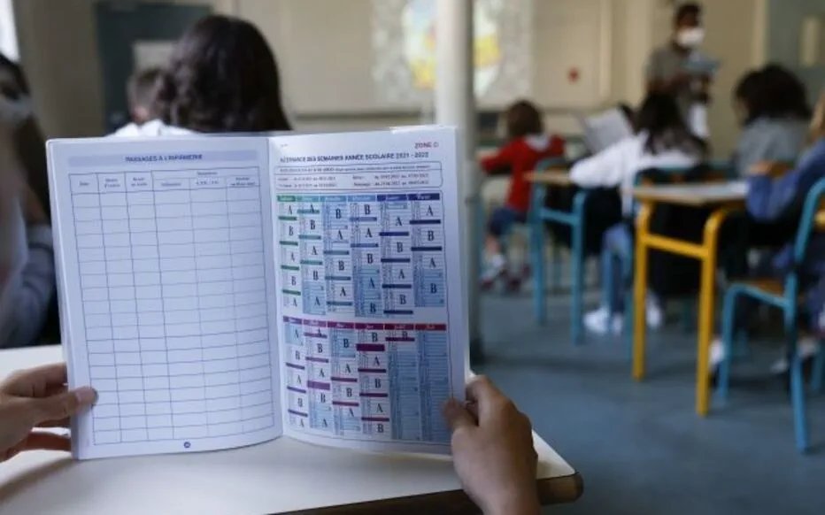 Calendrier scolaire 2025-2026 : grandes vacances et dates stratégiques