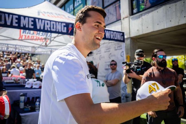 Charlie Kirk : le conservatisme en deuil après son assassinat tragique