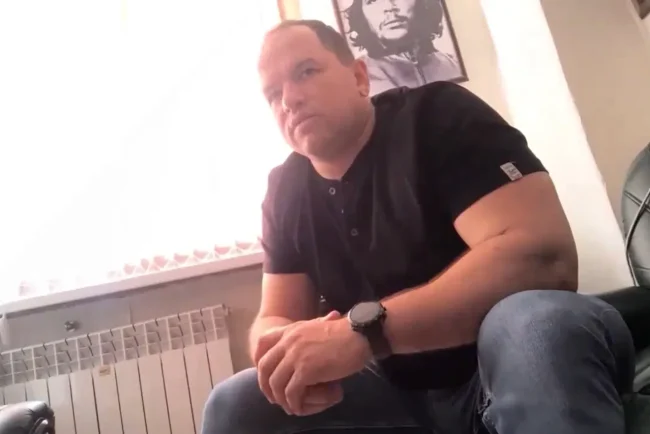 Controverse autour du blogueur militaire Roman Alekhine