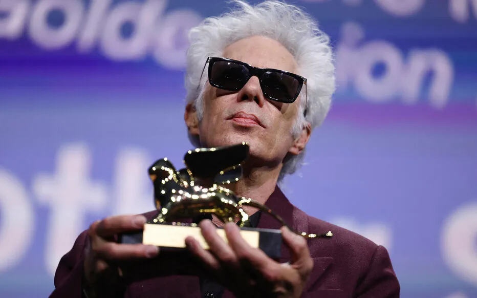 Festival de Venise : Jim Jarmusch reçoit le Lion d'Or pour « Father Mother Sister Brother »