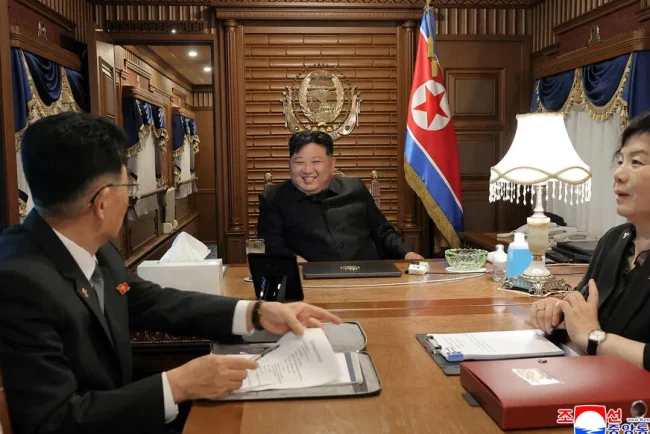 Kim Jong Un traverse la frontière pour assister à un défilé militaire de grande envergure à Pékin