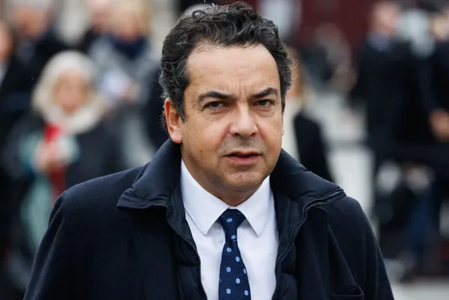 La controverse des enregistrements de Radio France fait réagir les médias et la politique