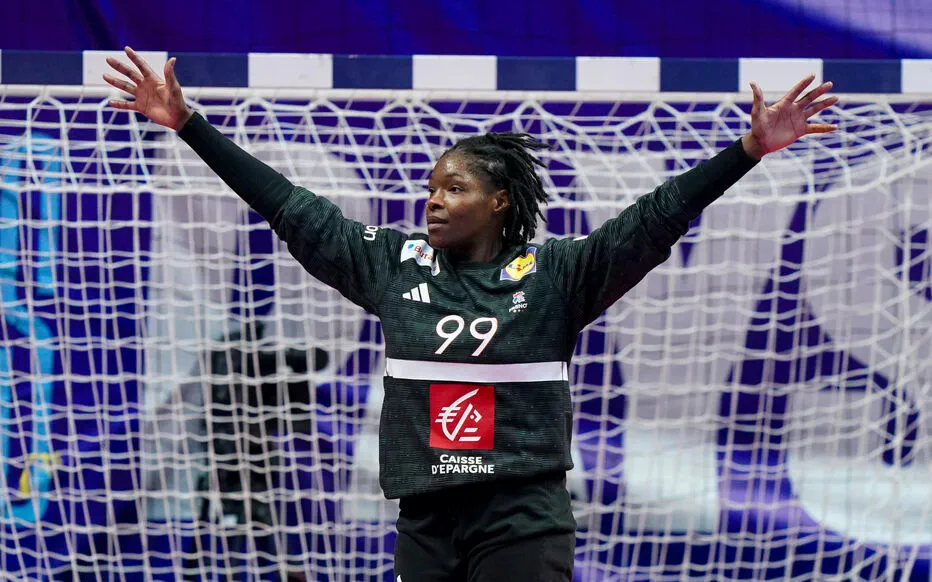 La Fédération française de handball prend position contre le racisme lors d'un match international