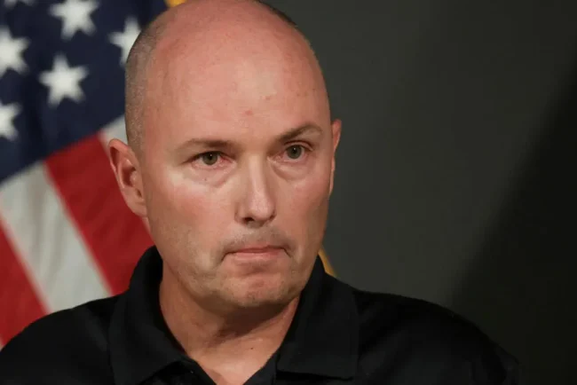 Le discours réconfortant du gouverneur Cox : une réponse directe à Trump