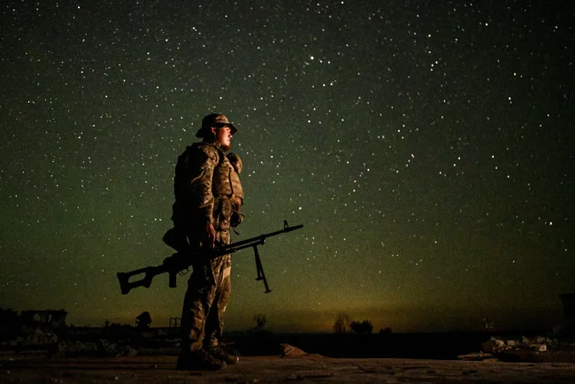 Le général-major russe prédit une guerre longue et difficile en Ukraine jusqu'en 2027