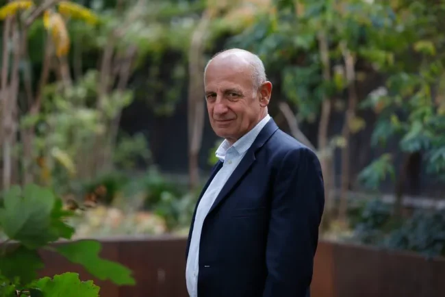 Le livre enquête sur Cyril Hanouna sera bientôt publié