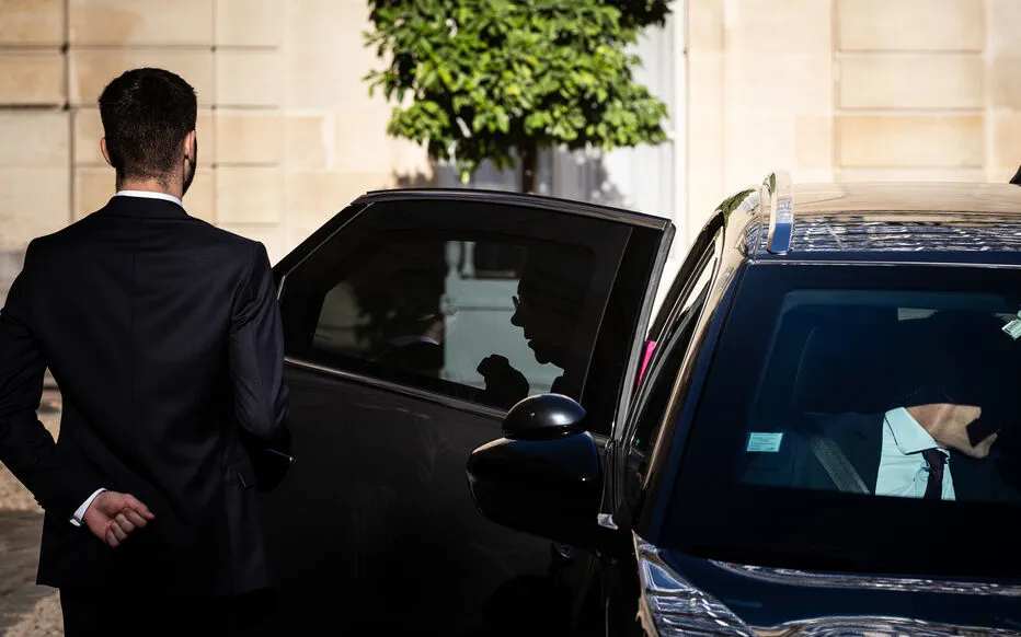 Le nouveau gouvernement met fin aux privilèges des anciens Premiers ministres