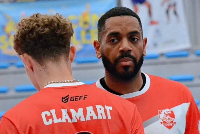 Le racisme au volley-ball : des sanctions insuffisantes selon Yoni Viotty Rose