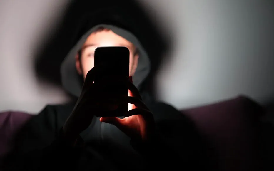 Les chatbots IA : des compagnons risqués pour les adolescents ?