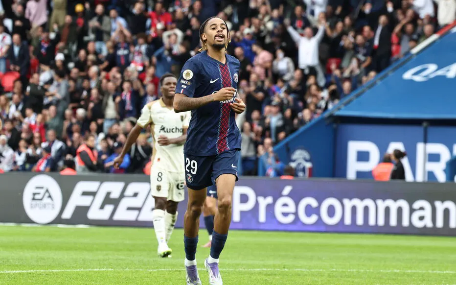 Paris Saint-Germain : Barcola guide les Parisiens face au Racing Club de Lens