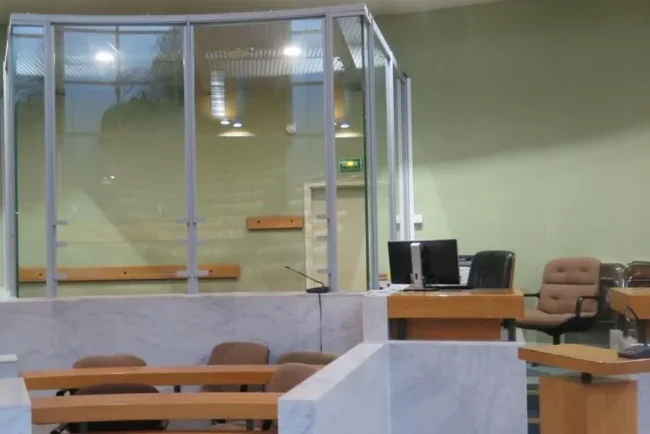 Père condamné pour attouches sexuels et viols incestueux sur sa fille