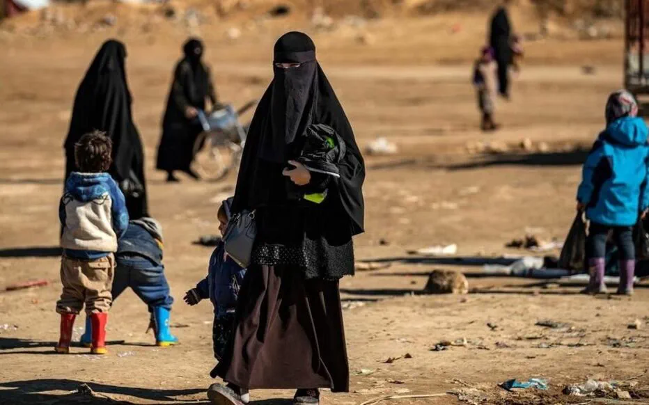 Rapatriement de dix mineurs et trois mères de camps syriens en France