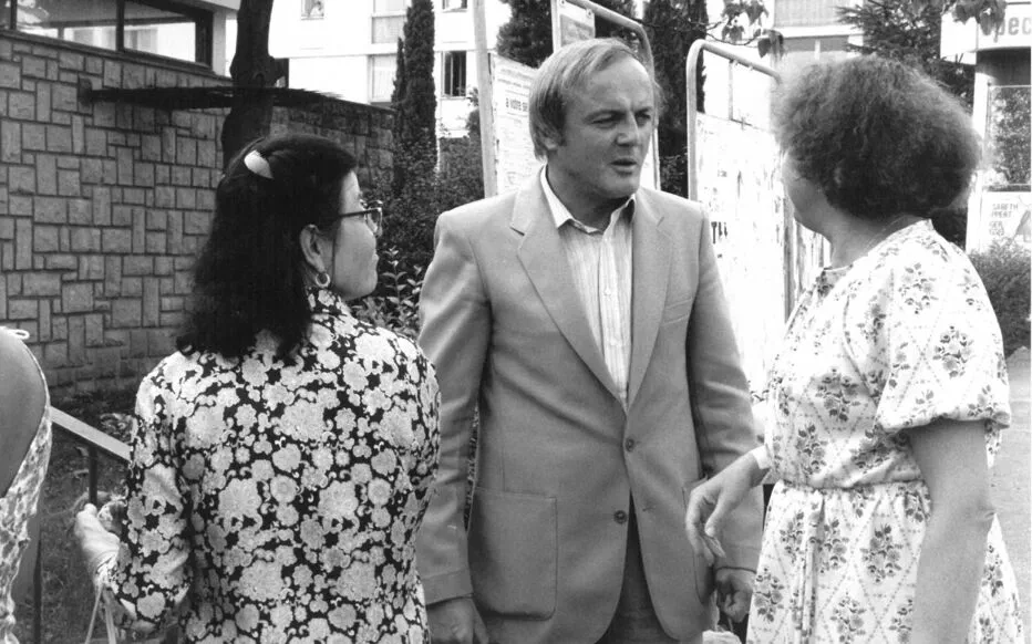 Stéphanie Daumin rend hommage à l'ancien maire Guy Pettenati