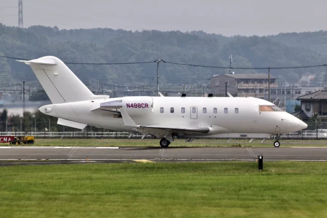Un bombardier américain surveille la mer Noire