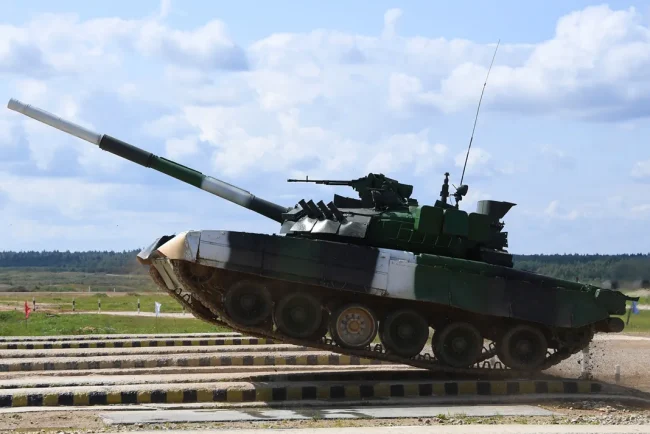 Uralvagonzavod commence la production de chars de combat Gazelle basés sur le châssis T-80