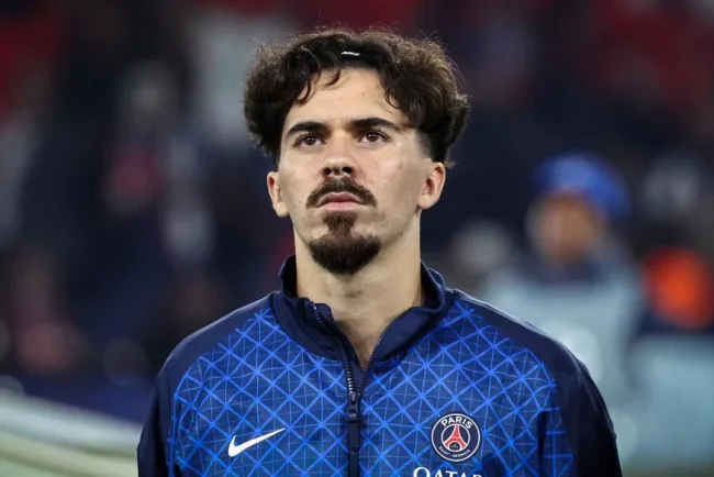 Vitinha, le milieu de terrain portugais du PSG, joueur du mois pour les reporters du Parisien