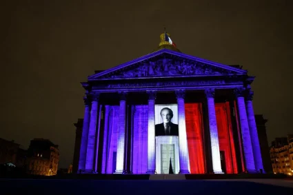 La voix intemporelle de Robert Badinter résonne au Panthéon