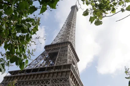 La Tour Eiffel captivante: la vue de Kelly vaut le voyage