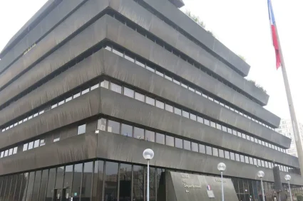 Affaires et abus de pouvoir : l’histoire troublante d’un agent administratif corrompu