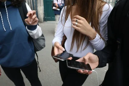 Une enseignante accusée d’avoir écrit les menaces de mort qu’elle a reçues