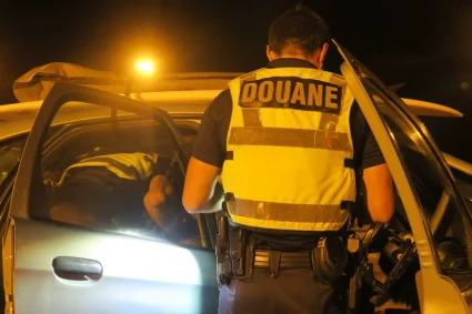 Pression intense le long de l&rsquo;A1 : les douaniers mènent une opération pour lutter contre les activités illicites
